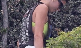 肯豆爆料海莉视频大全最新,揭秘明星生活的另一面